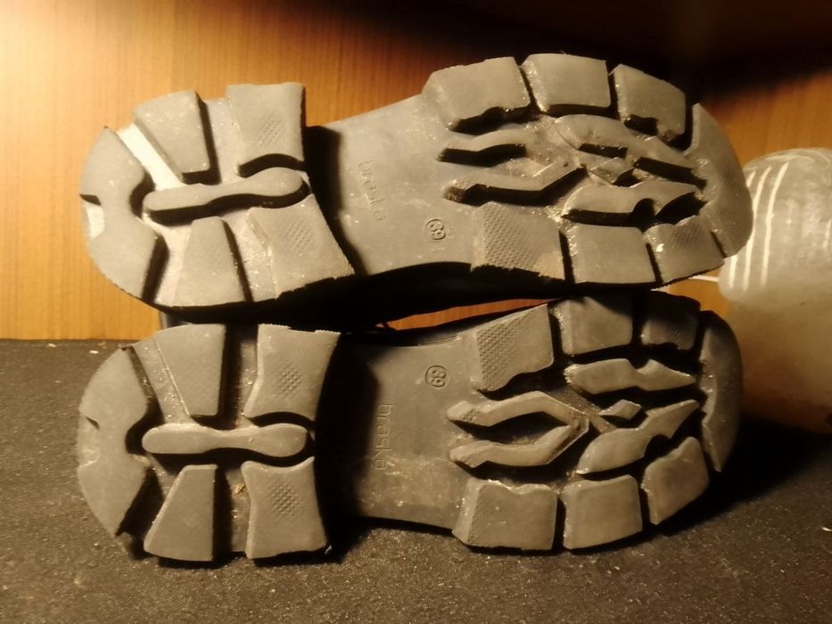 BERSHKA 39 Боты Ботинки Спортивно-Гражданские