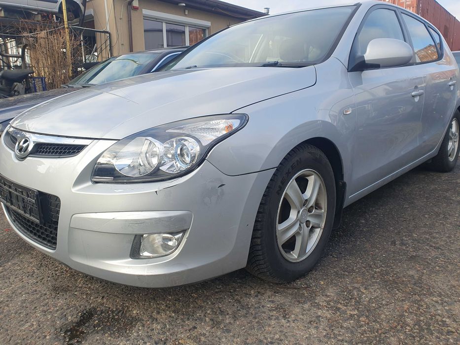 Hyundai i30 / 1.4 / 2009r na części
