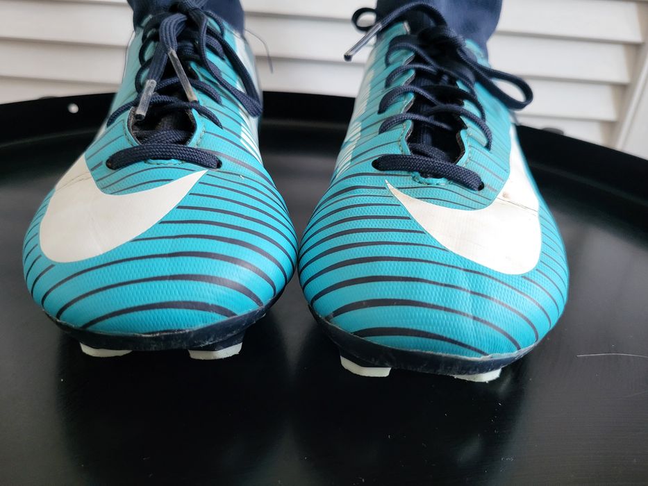 Buty piłkarskie Nike merkury rozmiar 35.5