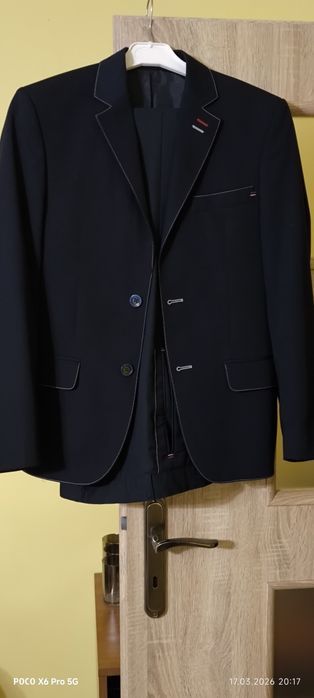 Garnitur młodzieżowy