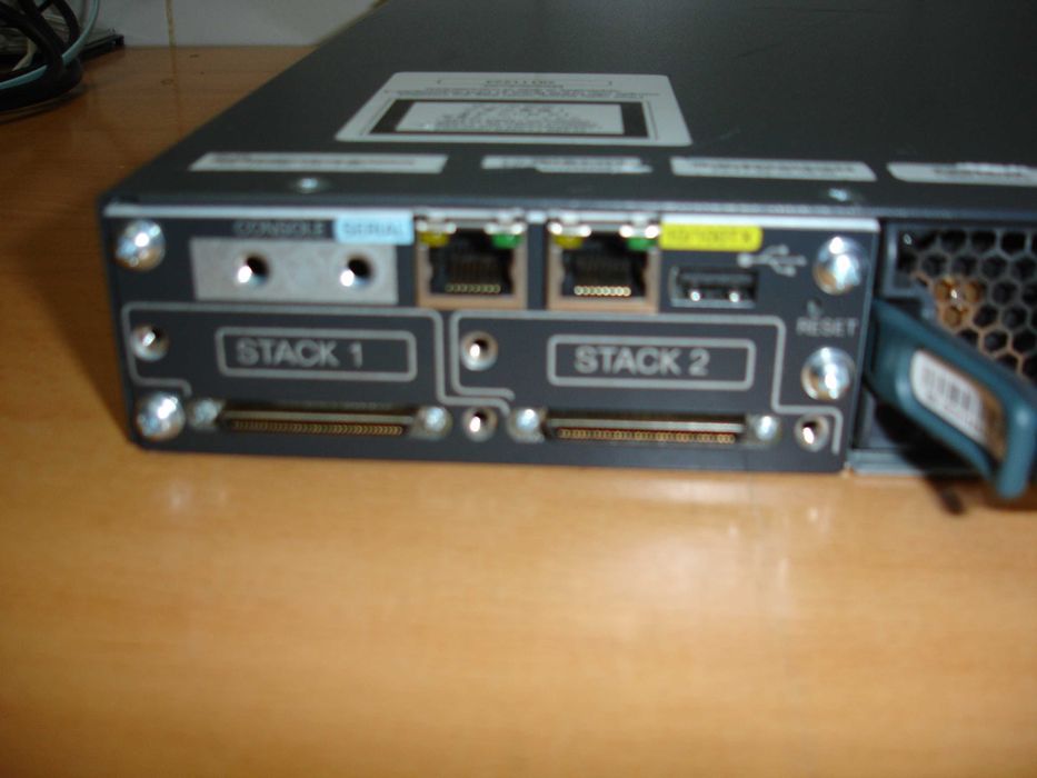 Cisco Catalyst 3750-X + C3KX-NM-10G