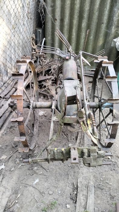 Кіньська картоплекопачка, перероблена під мінітрактор