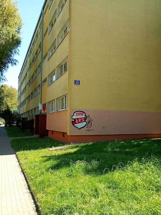 Sprzedaż rozkładowe 2 pokoje blisko Manufaktury do remontu