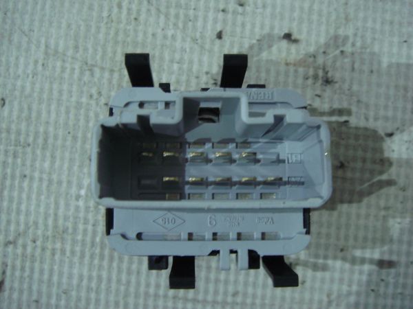 Interruptor Elevador Vidros/ Fecho Portas RENAULT Clio III (BR0/1, CR0