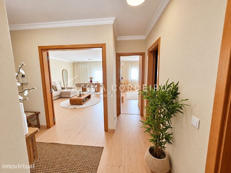 Excelente Apartamento T2 remodelado com parqueamento em ótima local...