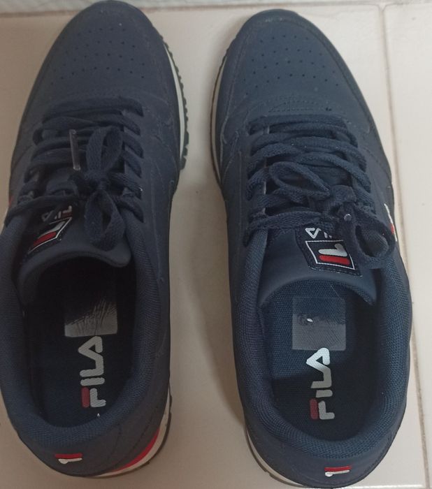 Sapatilhas Fila novas azul marinho