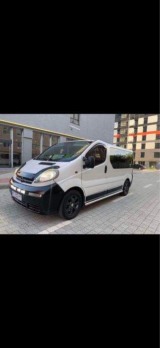 Oпель Вваро