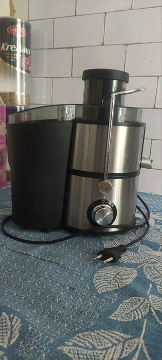 Продам соковыжималку Mirta JCM365