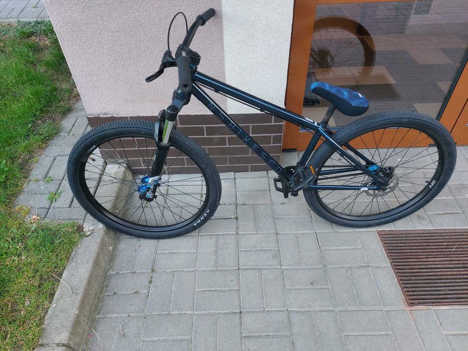 Dirt, ns bikes Metopolis2, czerwiec 2024