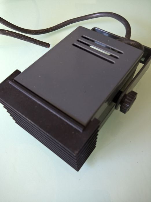 6 projectores iluminação + vário material eléctrico