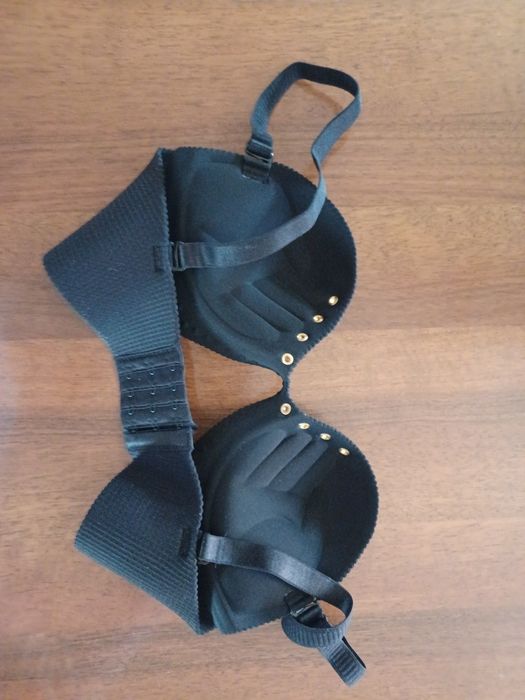 2 nowe biustonosze r. 32/70