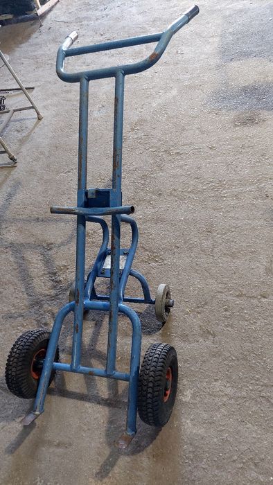 Carrinho de transporte tambores de 50,100,200 Lt e  garrafas de gàs