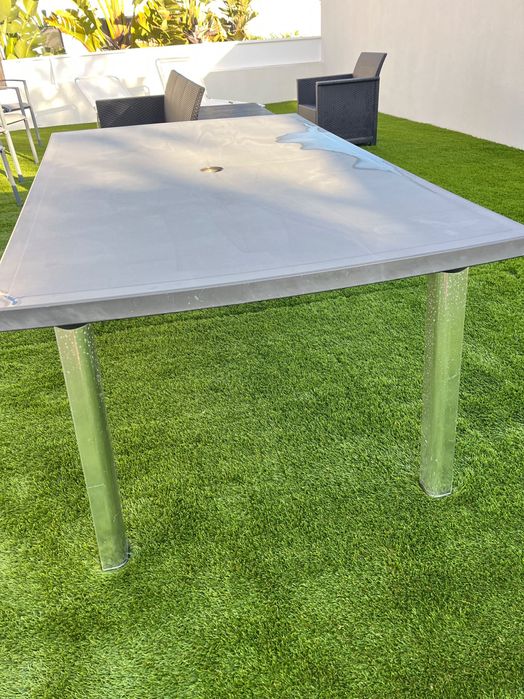 Mesa de Jardim cinza