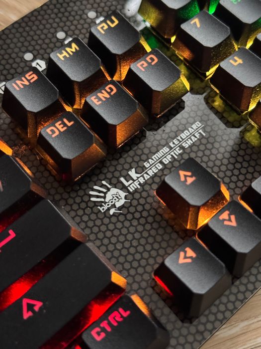 Klawiatura gamingowa mechaniczna A4Tech Bloody B810R RGB