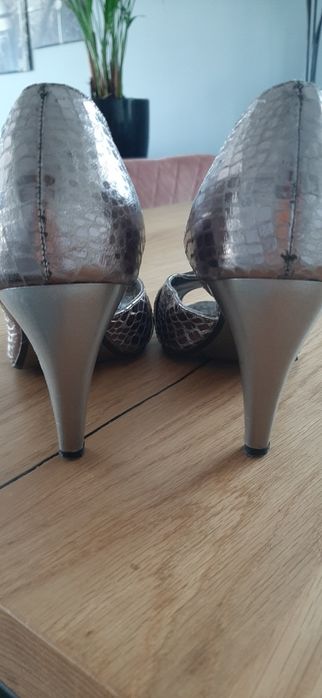 Przesyłka 1 zł Szpilki