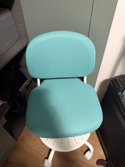 Krzesło do biurka dla dziecka ikea