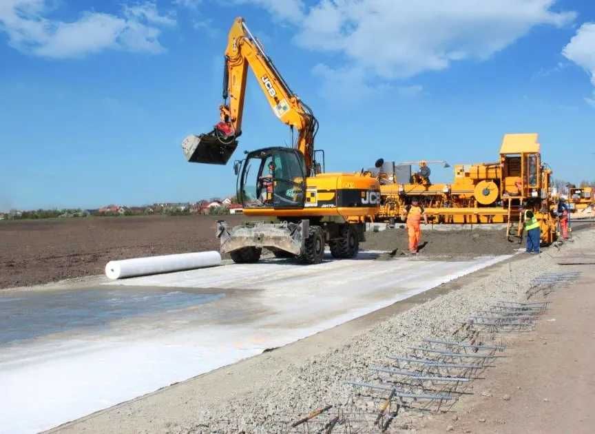 Najmocniejsza Geowłóknina drogowa  4m. 300g. / szer. 1-6m. 24h
