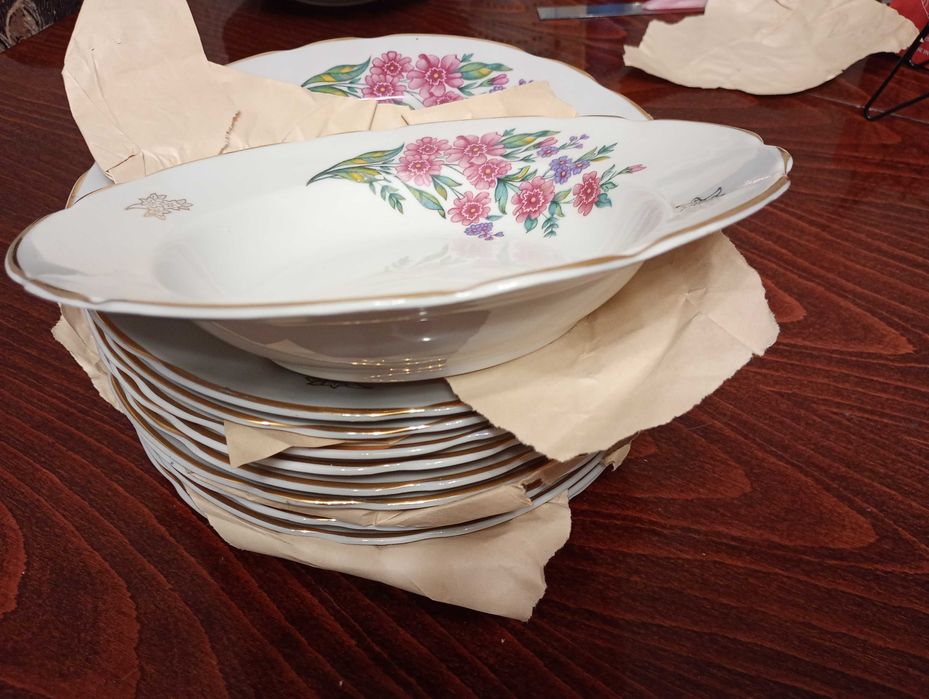 Тарілки великі діаметр 23,5