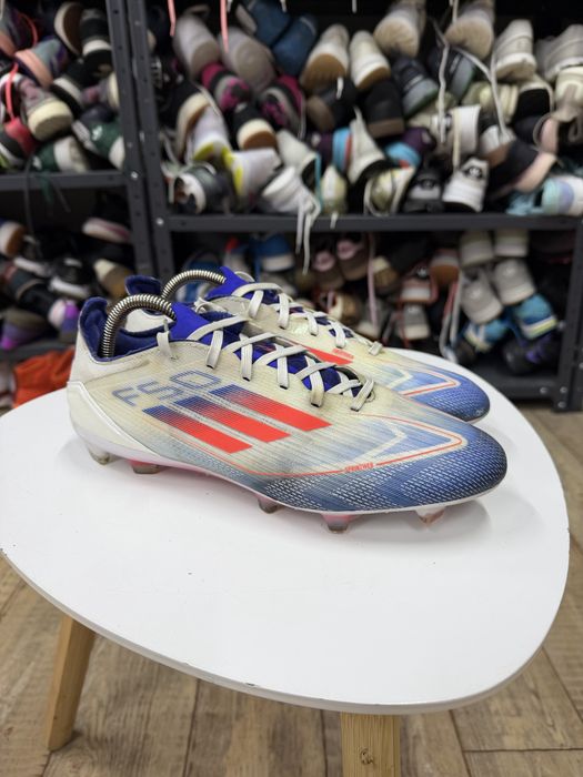 Оригінальні футбольні копочки Adidas F50 Pro IE0596