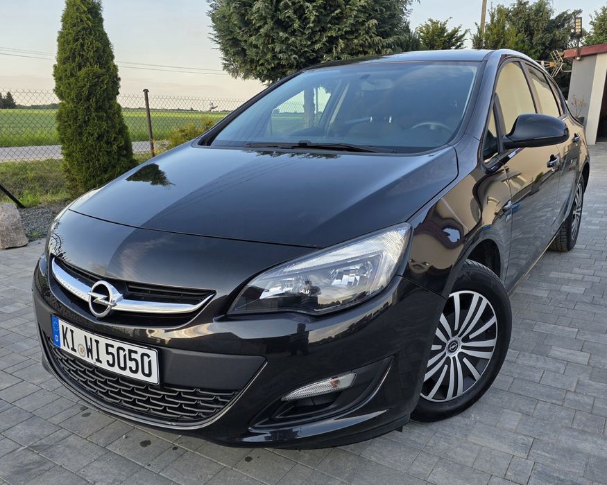 Opel Astra J 1.4 Benzyna Klima Grzane fotele,  kierownica z Niemiec