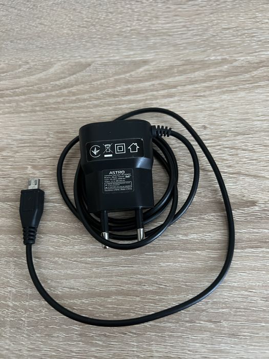 Зарядка для телефонів Micro USB