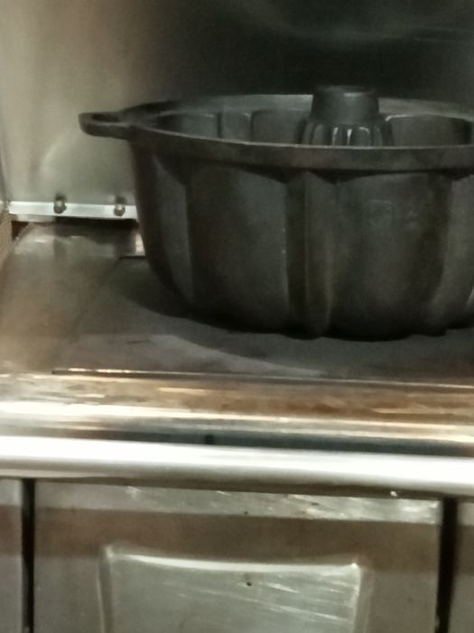 Forma de bolo de ferro fundido