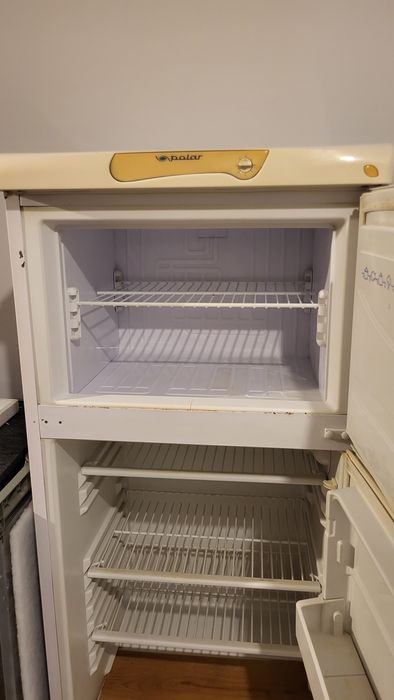 Lodówka mała z zamrażalnikiem