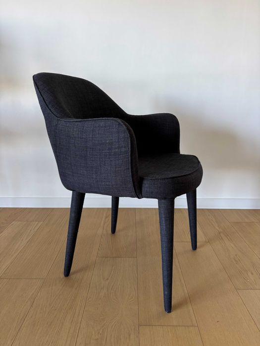 Cadeiras modelo Dreyfuss (AREA)