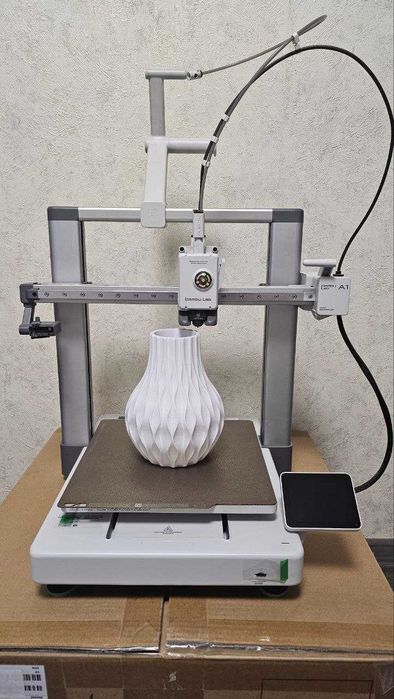 Продам Bambu Lab A1