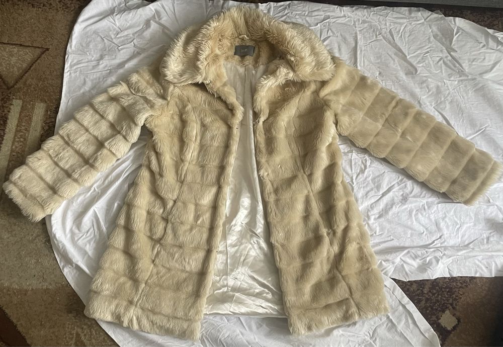 Шуба штучне хутро(еко хутро) кремова