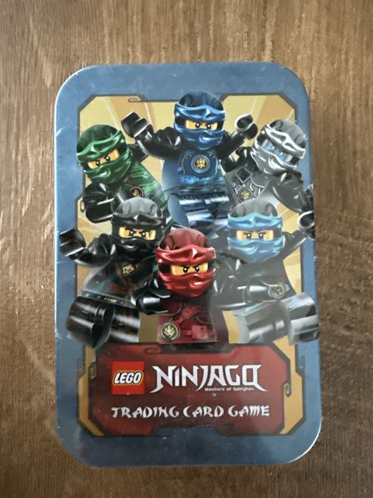 Unikat LEGO Ninjago TCG Seria 2 – Niebieska Puszka (Krux i Echo Zane)