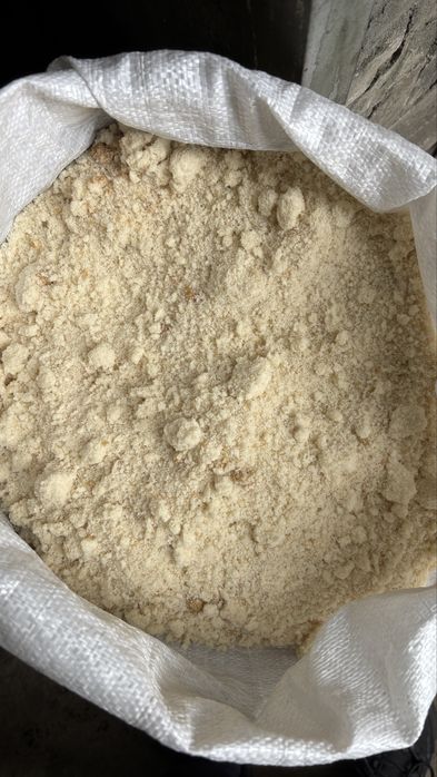 Продам корма для животных,хлебную крошку