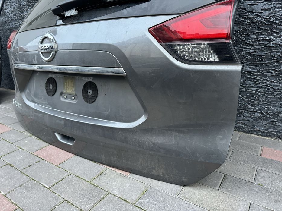 Nissan Rogue X- Trail T32 2014 - 2020 року Ляда Кришка багажника Бампер задній Підсилювач Фонарь лівий правий Пластик багажника весь комплект РОЗБОРКА
