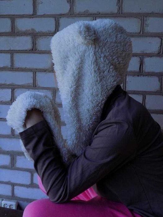 Oysho шапка бежевая с ушками и длинными ушами с карманами juicy