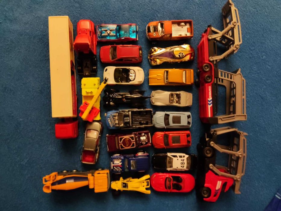 Auta Samochody Hot Wheels i inne zestaw 22 szt