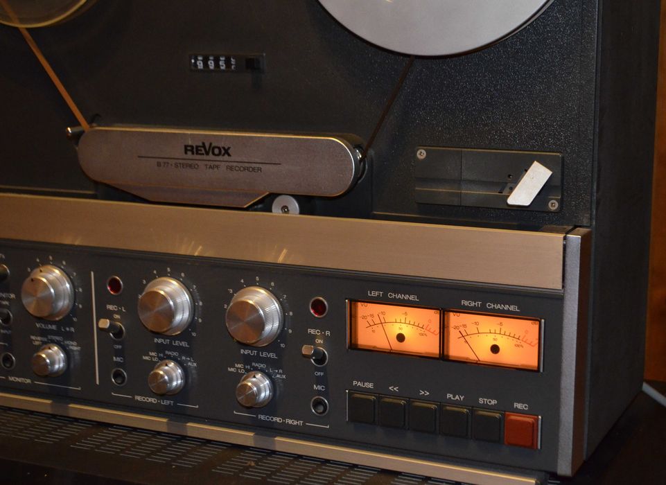 Studer  Revox B 77  4-ścieżkowy Magnetofon szpulowy oryg.+ osłona +NAB`y