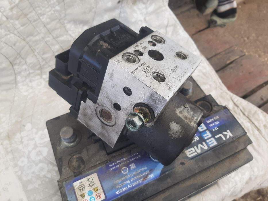 Блок ABS 8E0614111