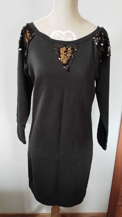 Dresowa sukienka z cekinami rozm. S-M