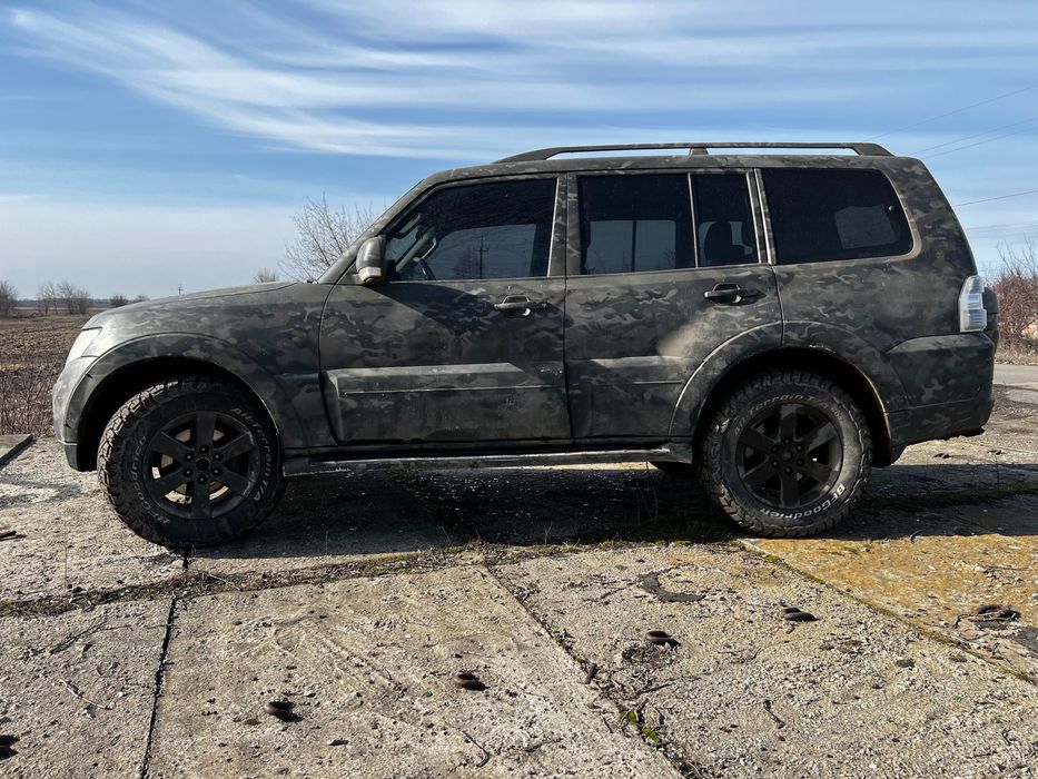 Mitsupishi Pajero Wagon 4