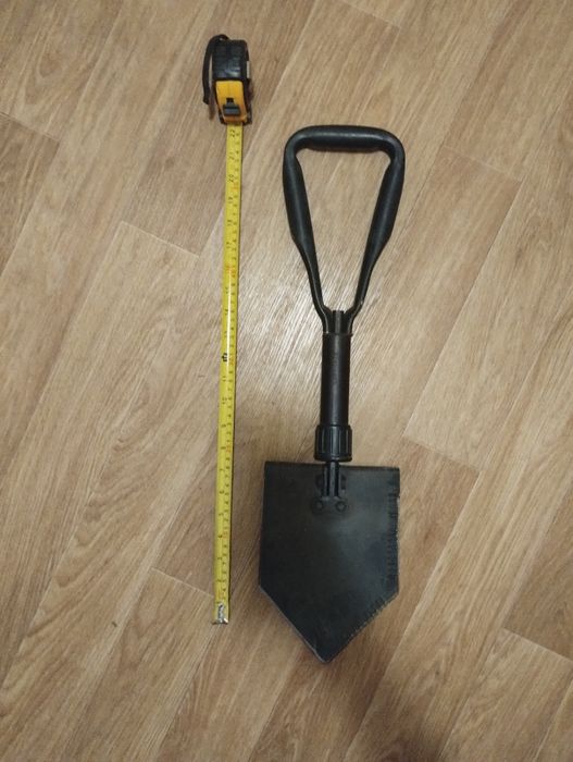 Саперская лопатка, саморезы