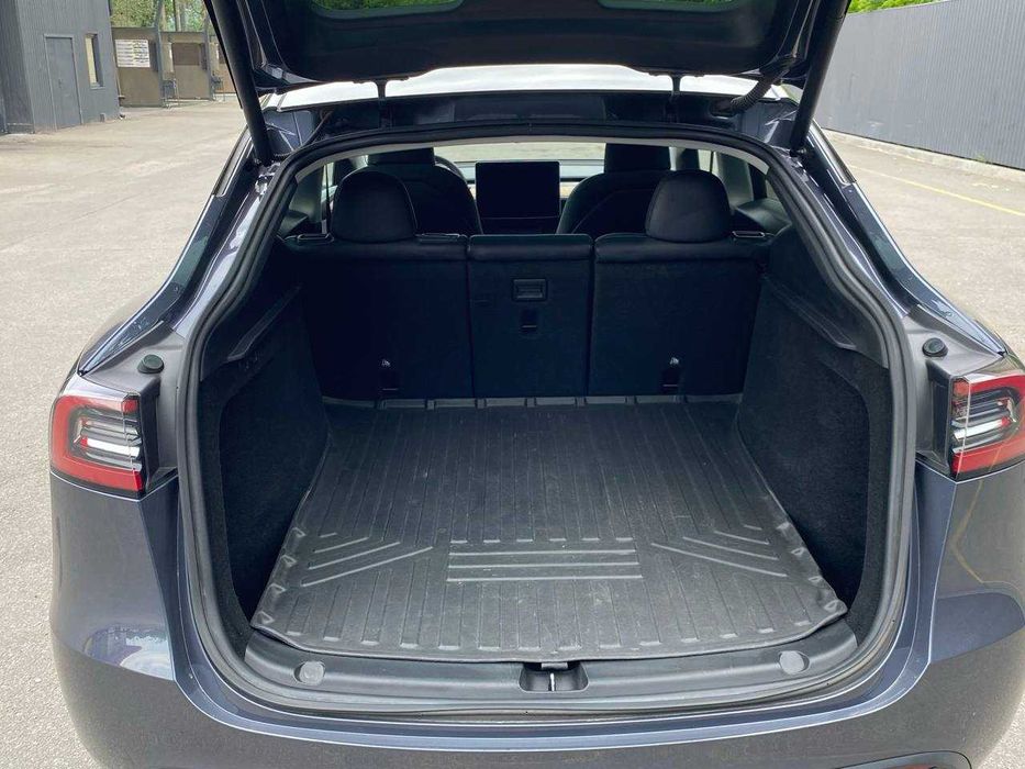 Tesla Model Y Long Range Dual motor 2023