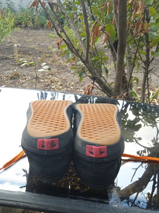 Продам замшевые кеды кроссоввки vans 42 размер