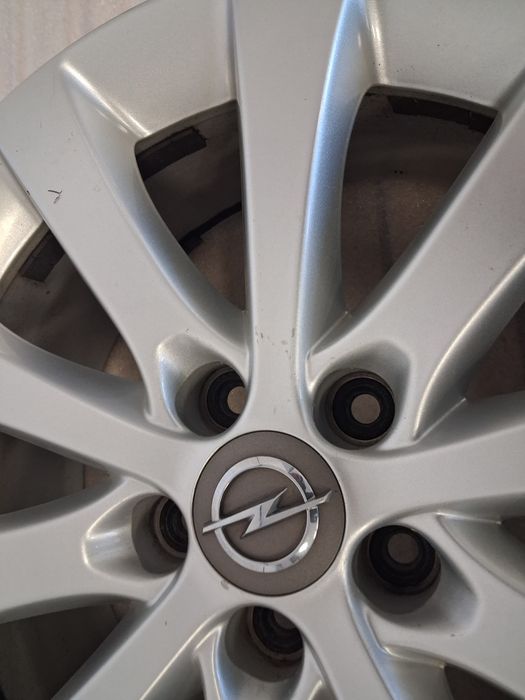 Felgi  Aluminiowe 4x Sztuki Opel Meriva 17 7x17 ET35 Oryginał