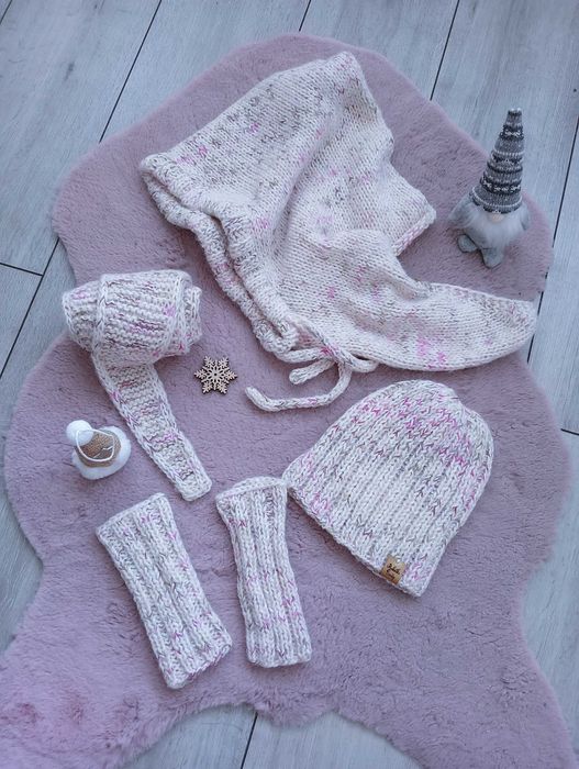 Balaclava - kapturokomin, czapka, szalik i mitenki rękodzieło