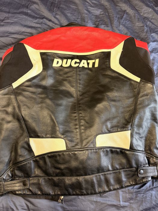 Kurtka skórzana ducati