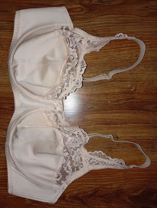 NOWY biustonosz damski 95D