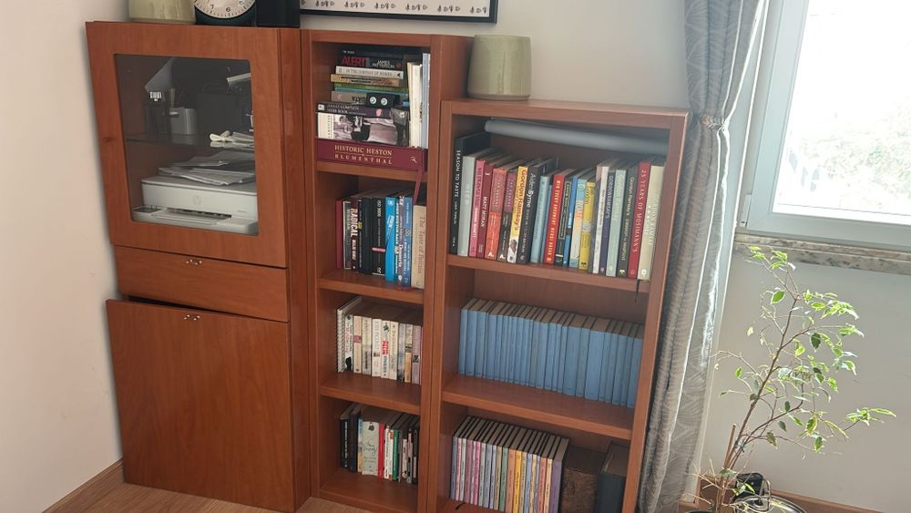 Estante / Armário de escritório