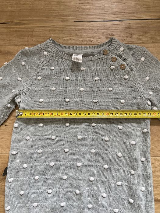 Sweterek z kuleczkami H&M 86 92