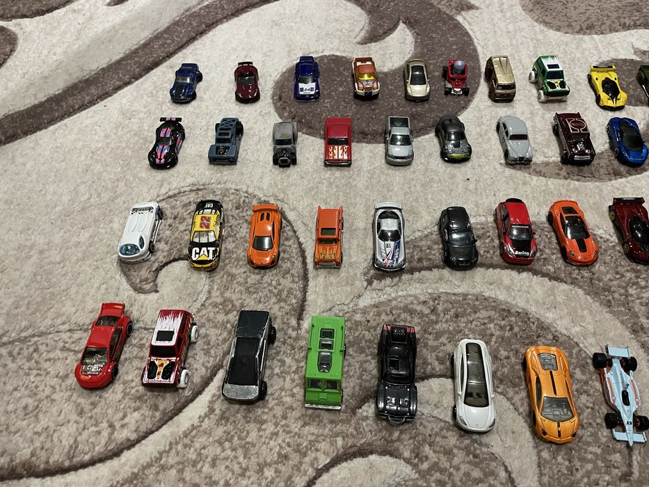 Продам машинки hot wheels різного стану