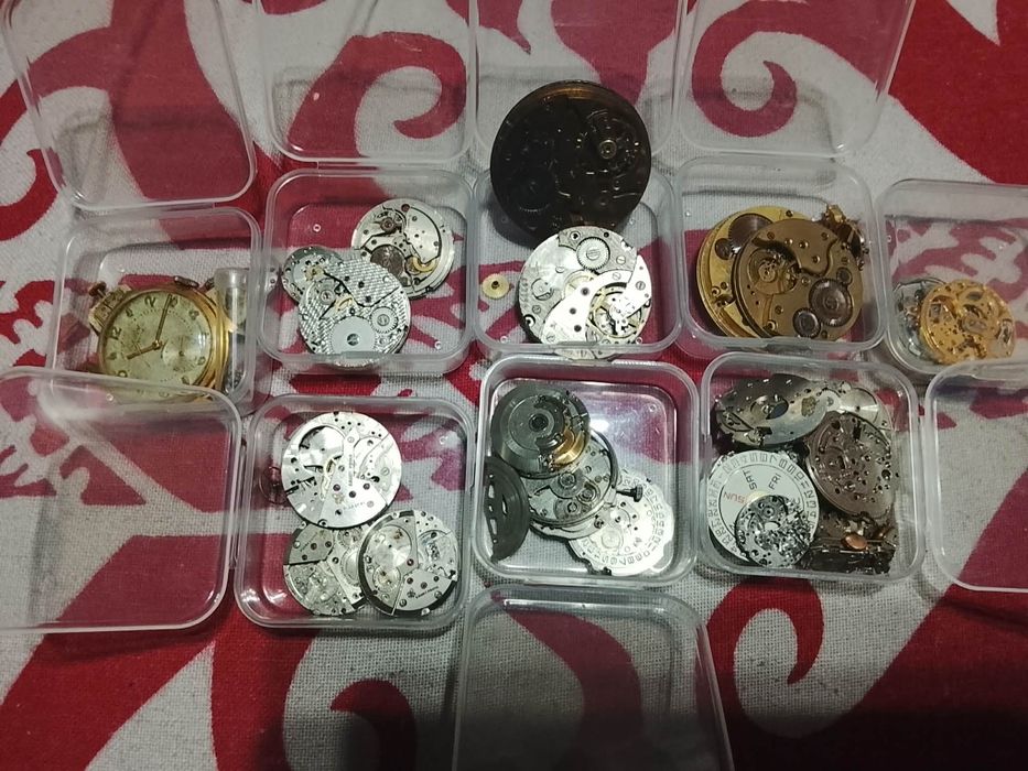 Lote de pecas para relógios